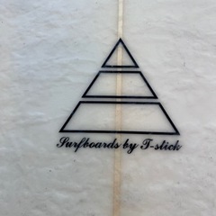 T-stick ショートボード 5’8 FCS2 DAKINEハードケース付