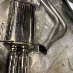Y33グロリア　TANABEメダリオン　マフラー