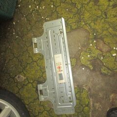 値下げ！！アイリスオーヤマ　ルームエアコン　　主に６畳　IRR-2218C 　新神戸駅近く手渡しＯＫ