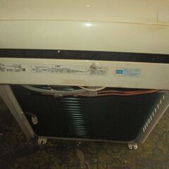 値下げ！！アイリスオーヤマ　ルームエアコン　　主に６畳　IRR-2218C 　新神戸駅近く手渡しＯＫ