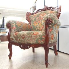 1人掛けソファ ロココ様式 猫脚 金華山 イタリアン 鋲打 木製 肘掛 札幌市