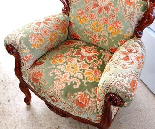 1人掛けソファ ロココ様式 猫脚 金華山 イタリアン 鋲打 木製 肘掛
