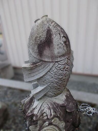 直接引き取り限定 　岡山県　ジモティー特別価格　さかな　魚　噴水　置物　オブジェ