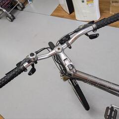 J095★サビ使用感★クロスバイク★opus corso★泥除け無し★3✕7段