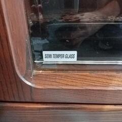  食器棚　飾り棚