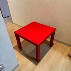 IKEA  スクエアサイドテーブル　レッド