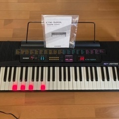 CASIO 電子ピアノ光ナビゲーション　電子キーボード