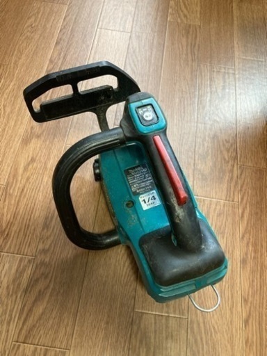 バッテリーチェンソー Makita MUC254 \n