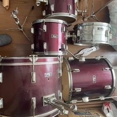 Perlのドラムセット　