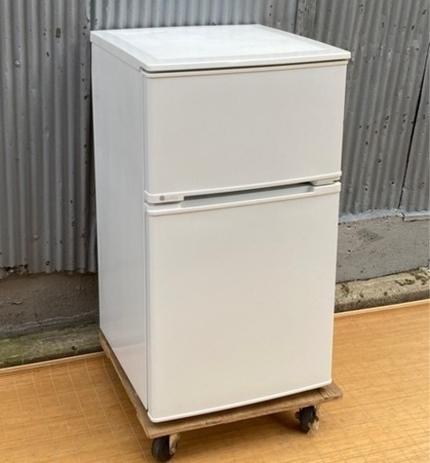 ユーイング 90L冷蔵庫　UR-D90J（W）