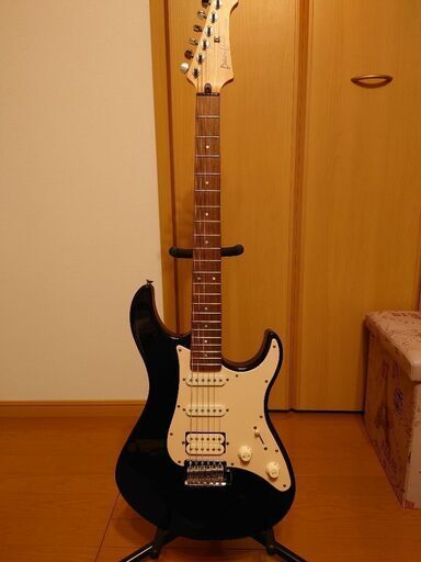 YAMAHA PACIFICA112 旧ロゴ ギターアンプ付き