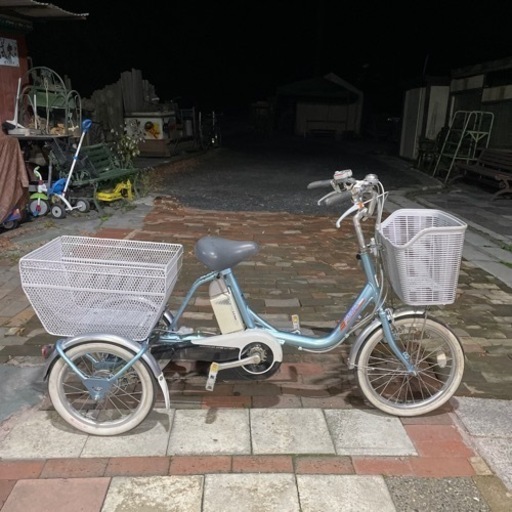 【4462】電動アシスト三輪車　ヤマハパス　前18・後16インチ　66,660円（防犯・税込）
