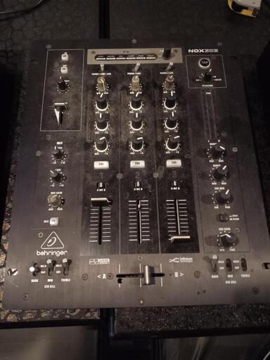 DJブースで使用していた機材一式