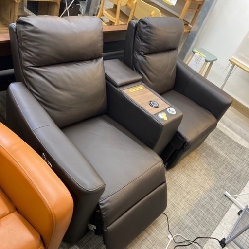 値下げしました！配達可【電動ソファー】【2人掛け/ボックス付き】【管理番号12006】