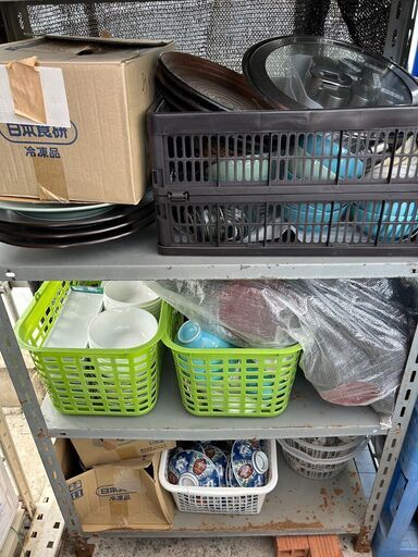 掘出し物！！　食器類　たくさんありますよー！！お店を開店する方などどうですか！？全部で15000円