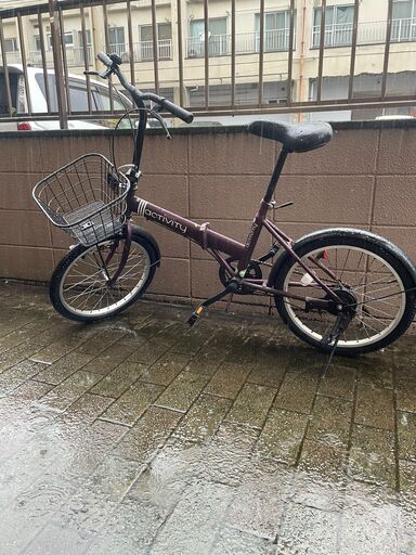リサイクルショップどりーむ荒田店 No1305 折りたたみ自転車　20インチ　ライト付き　折りたたみ可能で便利♪