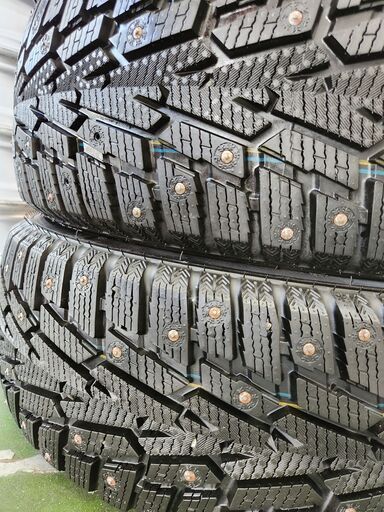 2021年製 215/60R16 【激安】スパイクタイヤ Mileking Winter mk677