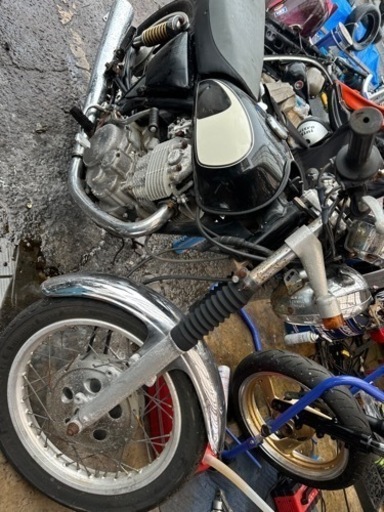 カワサキ SR400
