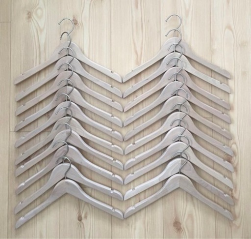 無印良品　木製ハンガー　20本セット 無印良品 木製薄型ハンガー20本 美品 無印良品 MUJI 廃盤品 レッドシダー