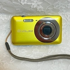 CASIO EXILIM EX-Z800 コンパクトデジタルカメラ イエロー Amazon | CASIO デジタルカメラ EXILIM 1410万画素 4倍 レモン