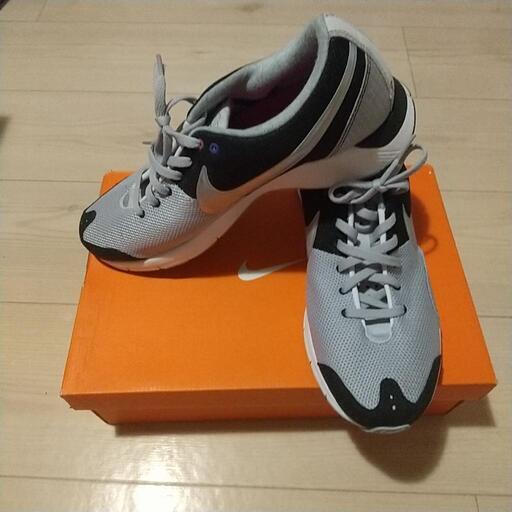 NIKE スニーカー