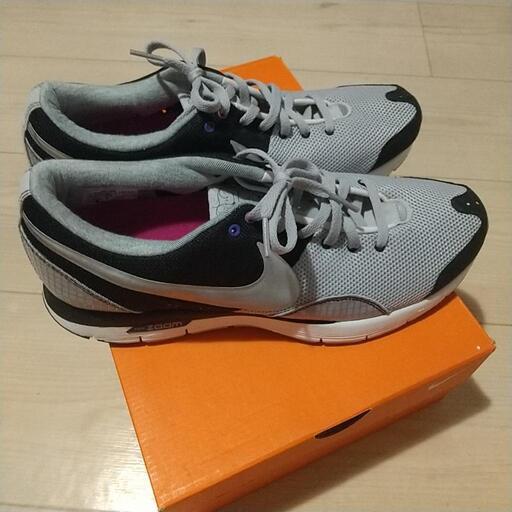 NIKE スニーカー