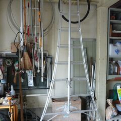 【受渡予定者決定】値下げ 長谷川工業 三脚 10段 GSC-300 10尺タイプ アルミ　美品 受渡予定者決定】値下げ 長谷川工業 三脚 10段 GSC-300 10尺タイプ アルミ