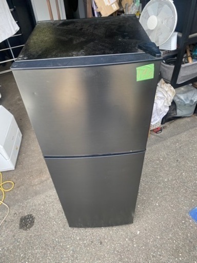 NO 193 福岡市内配送設置無料✨　冷蔵庫 小型 2ドア ひとり暮らし 一人暮らし 138L コンパクト 右開き オフィス 単身 黒 ガンメタリック MAXZEN JR138ML01GM