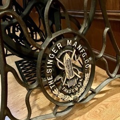 アンティーク、ビンテージ、ミシン台