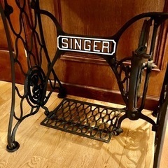 アンティーク、ビンテージ、ミシン台