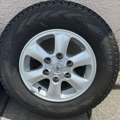 ハイエース　200系　純正アルミホイール4本　スタッドレス付き