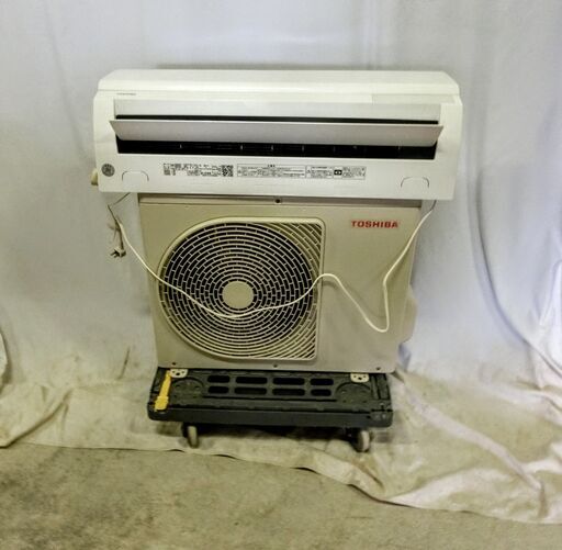 TOSHIBA エアコン 室内機RAS-J221M(W)/室外機RAS-J221MA 2022年製　6畳～9畳 2.2kW 自動クリーニング