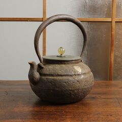 整*屋様 龍文堂造 鉄瓶 茶道具 整*屋様 龍文堂造 鉄瓶 茶道具 O111867907 - 工芸品オンライン で 販売