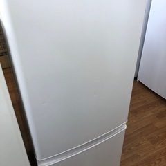安心の1年保証付！！【MITSUBISHI 2ドア冷蔵庫　MR-P15G-W 2022年製　146L クリーニング済み】売ります！取りに来れる方限定！