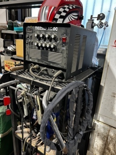 TIG溶接機　プラズマカッター　アルゴンガス　カート付き