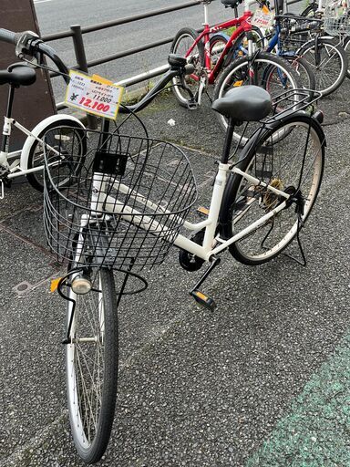 リサイクルショップどりーむ天保山店　No1233　自転車　ママチャリ　６段ギア付き　LEDライト付き　美品　27インチ　ベル付き　センタースタンド