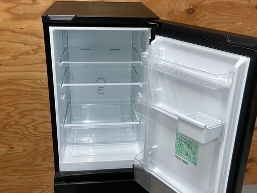 【美品】冷蔵庫　2022年製　Hisense AT-RF160-BK Hisense ハイセンス2022年製冷凍冷蔵庫AT-RF160-BK
