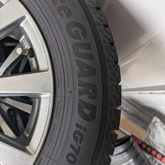 スタッドレスタイヤ　195/65R15　PCD100