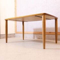 飛騨の家具メーカーKASHIWA(柏木工)のオーク無垢材を使用したシガーロ