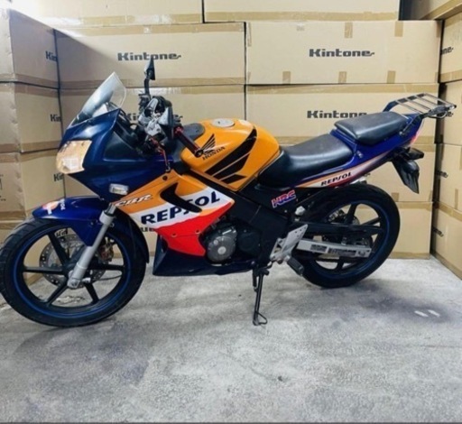 急ぎ　CBR125   ホンダ　バイク　小型バイク　125 mt急ぎ