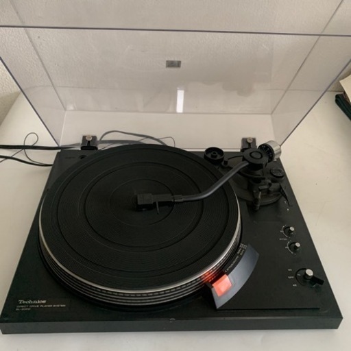 家電 オーディオ レコードプレーヤー　通電確認済み　回転してます　Technios