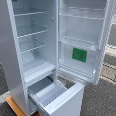 ▼値下げ▼冷蔵庫 ヤマダ 2023年 YRZ-F17J 179L キッチン家電 れいぞうこ【安心の3ヶ月保証★送料に設置込】💳自社配送時🌟代引き可💳※現金、クレジット、スマホ決済対応※