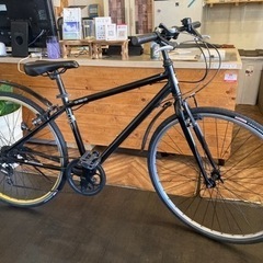 【前後タイヤ・後輪チューブ新品！】泥除け付き　アルミフレーム　6段変速　700×28cクロスバイク　ブラック