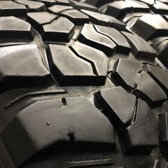 BF Goodrich Mud-Terrain T/A KM2 LT235/70R16 104/101Q 16インチ 夏タイヤ バリ溝 ホワイトレター デリカD:5 RAV4等　(VTY861)