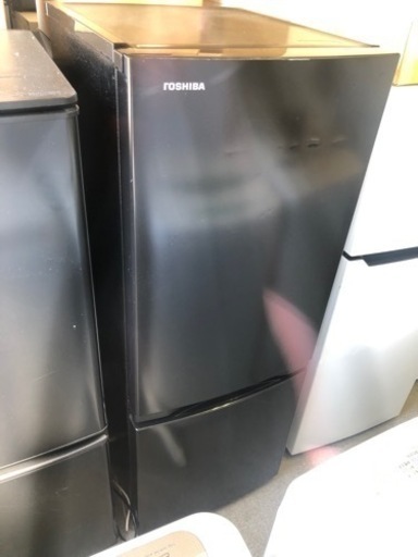 冷蔵庫。2022年、153L、黒、B、17000円