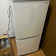 冷蔵庫(シャープ製)