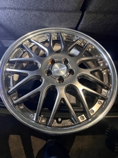 車のパーツ タイヤ、ホイール