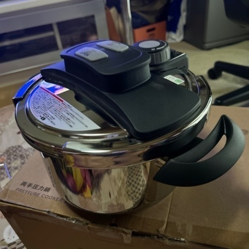 ◆アイリスオーヤマ5L圧力鍋　未使用品◆