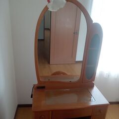 【ネット決済】鏡台と椅子