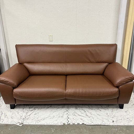 18321  NITORI 2人掛けソファ 合皮   ◆大阪市内・東大阪市他 6,000円以上ご購入で無料配達いたします！◆ ※京都・高槻・枚方方面◆神戸・西宮・尼崎方面◆生駒方面、大阪南部方面　それぞれ条件付き無料配送あり！